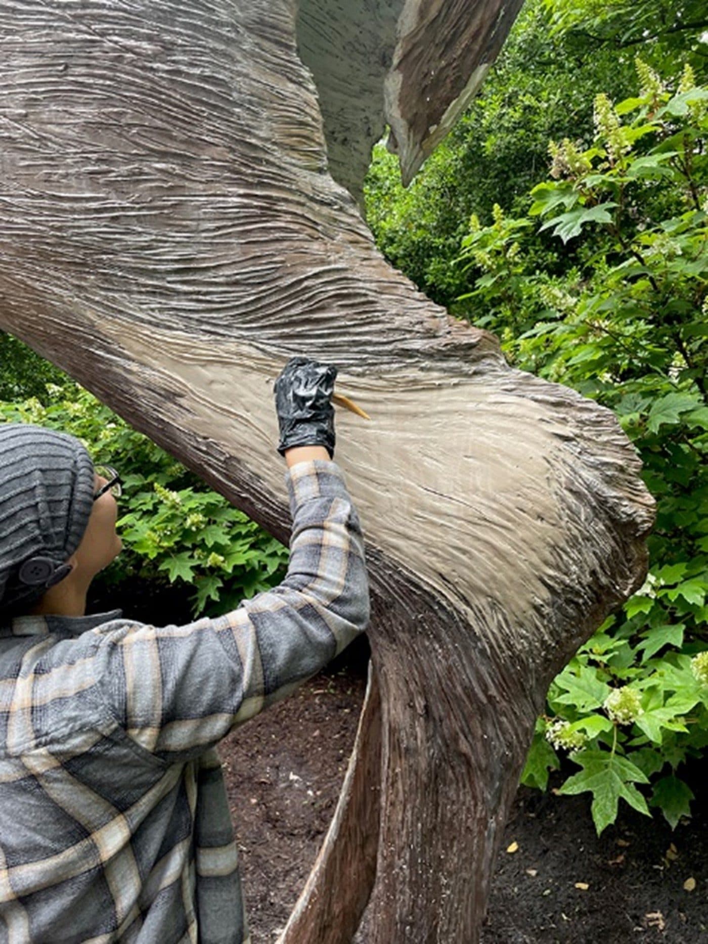 Taylor Cox adding texture to the sculpting polygem.